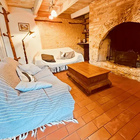 Maison Chaleureuse Au Coeur De La Nature Lascaux Dordogne 4 Pers Holiday home Montignac-Lascaux