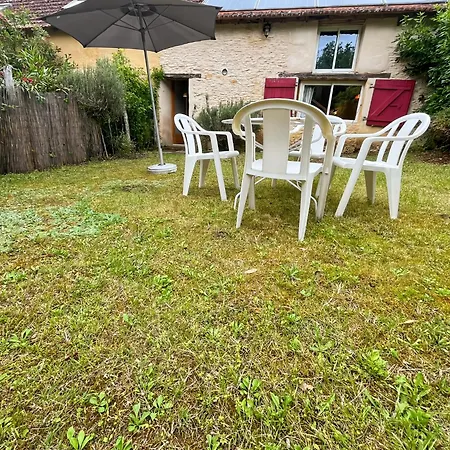 Maison Chaleureuse Au Coeur De La Nature Lascaux Dordogne 4 Pers * مونتيناك