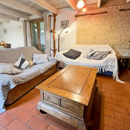 بيت للعطل Maison Chaleureuse Au Coeur De La Nature Lascaux Dordogne 4 Pers *